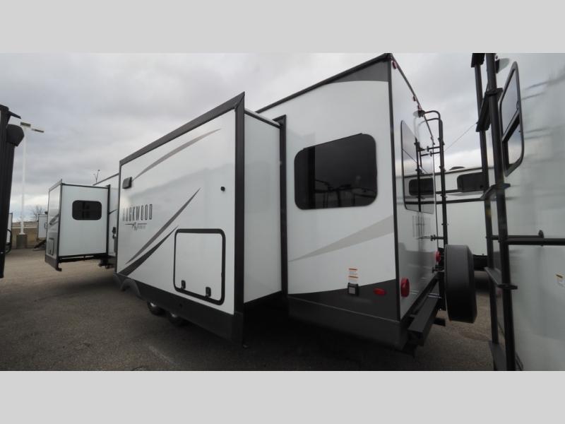 2025 Forest River Rockwood Ultra Lite 2906BS, $ 69,590