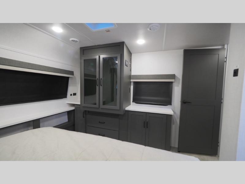 2025 Forest River Rockwood Ultra Lite 2906BS, $ 69,590