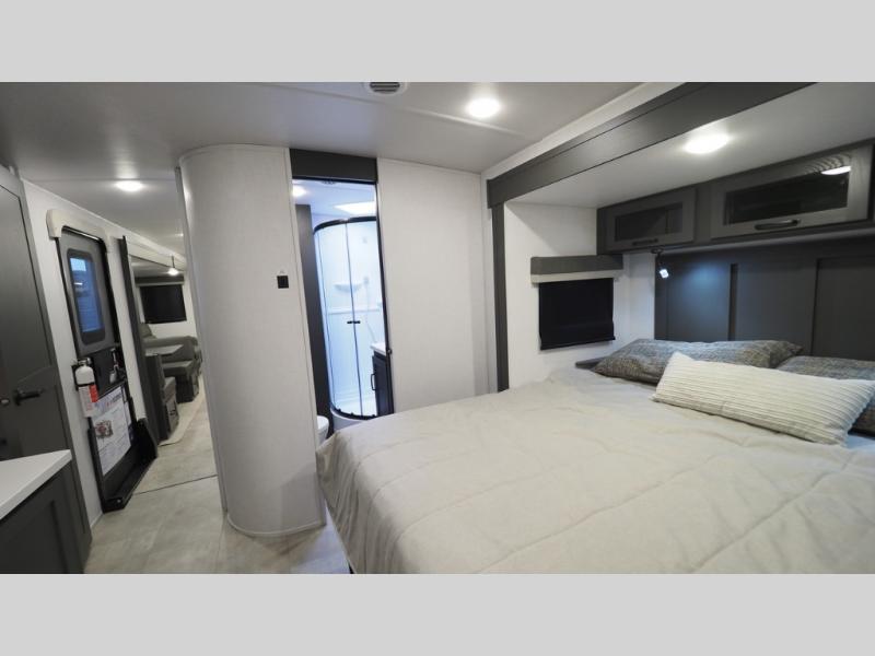 2025 Forest River Rockwood Ultra Lite 2906BS, $ 69,590