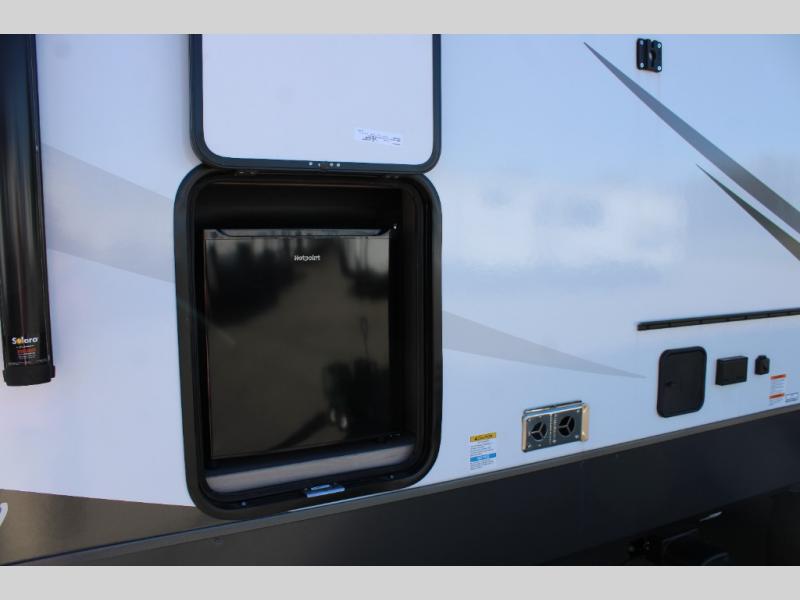 2024 Forest River Rockwood Signature Travel Traile, $ 44,990