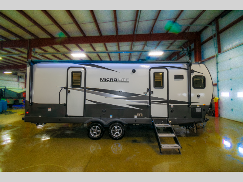 2024 Forest River Flagstaff Micro Lite 25FKBS, $ 34,990