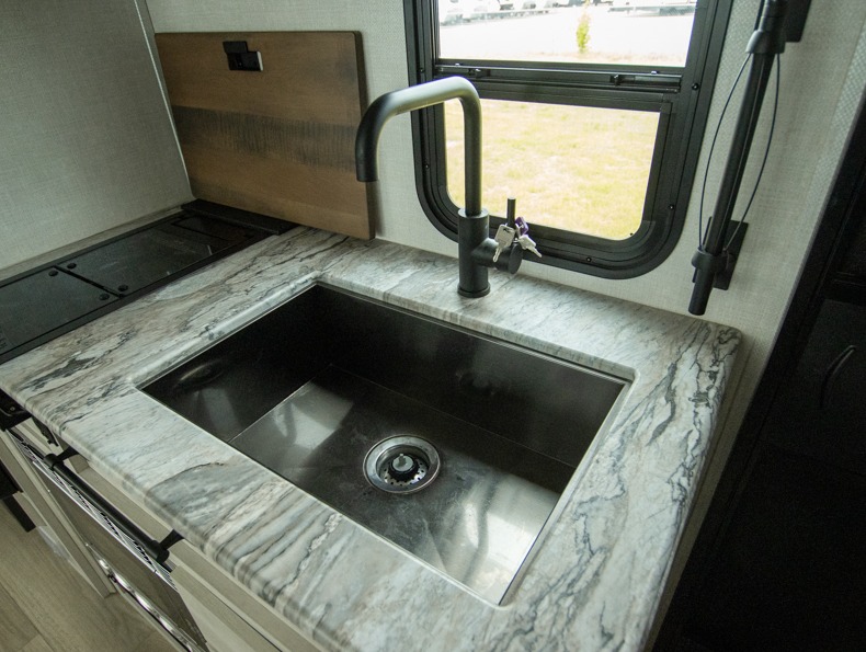 2024 Forest River Surveyor Legend 19RBLE, $ 0