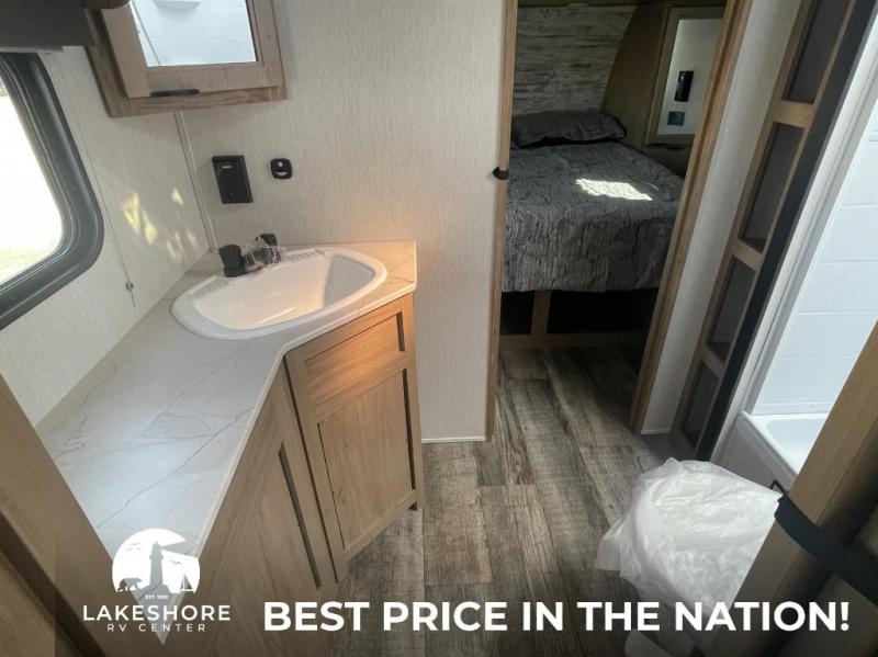 2024 Forest River Cherokee Alpha Wolf 2500RL-L, $ 29,990