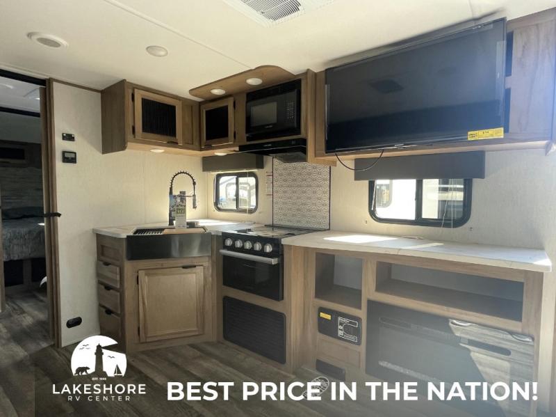 2024 Forest River Cherokee Alpha Wolf 2500RL-L, $ 29,990