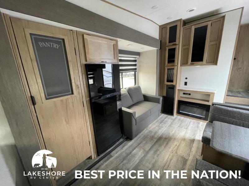 2024 Forest River Cherokee Arctic Wolf 23MLE, $ 43,975