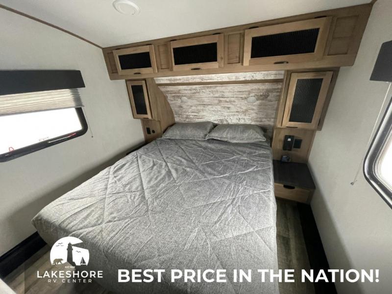 2024 Forest River Cherokee Arctic Wolf 23MLE, $ 43,975