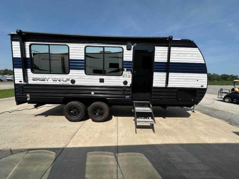 2024 Forest River Cherokee Grey Wolf 18RR, $ 0