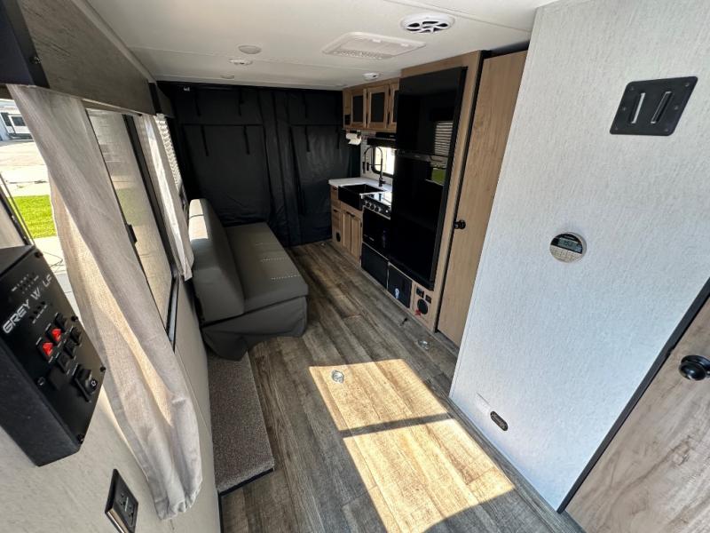 2024 Forest River Cherokee Grey Wolf 18RR, $ 0