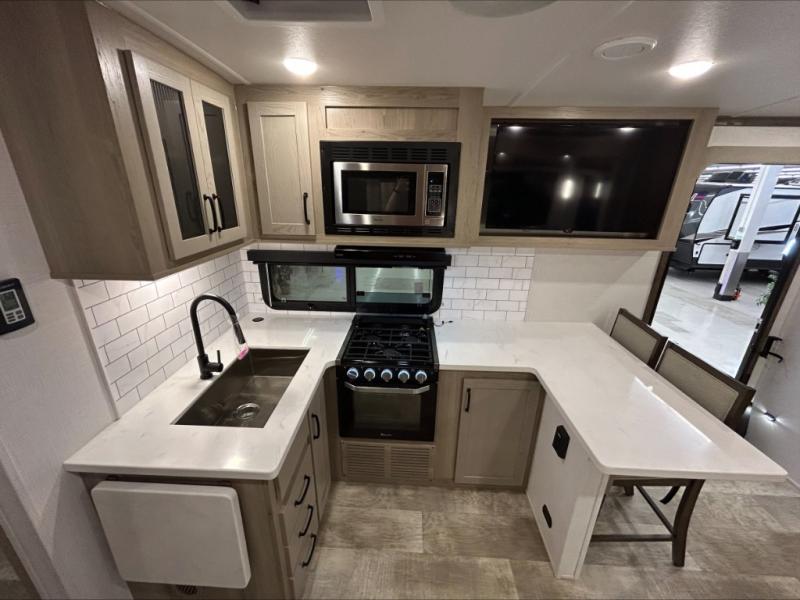 2024 Forest River Rockwood Signature Travel Traile, $ 52,990