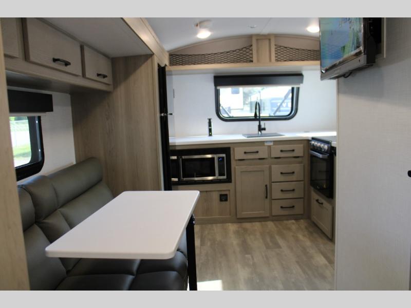 2024 Forest River Flagstaff E-Pro E20FKS, $ 37,428