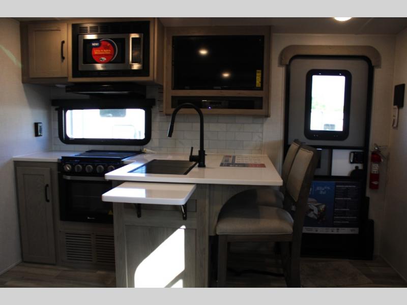 2024 Forest River Rockwood Ultra Lite 2616BH, $ 39,990