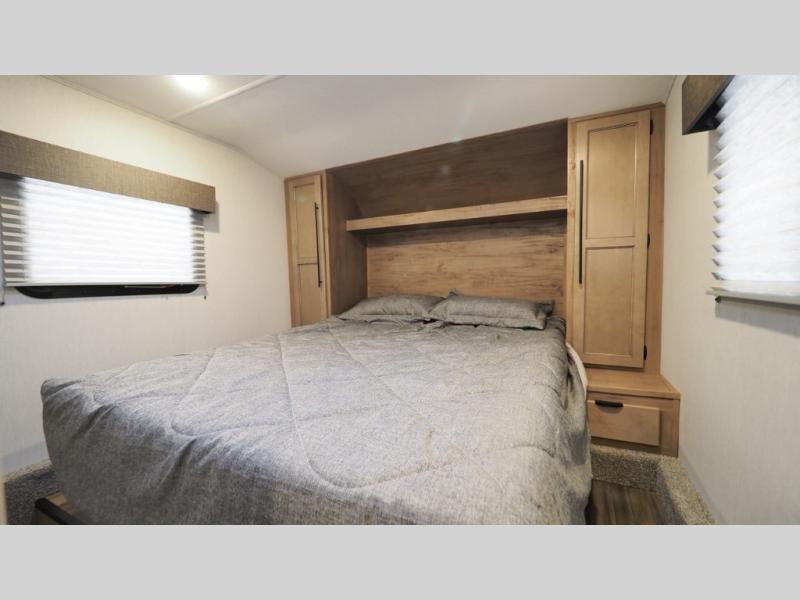 2024 Forest River Sabre 26BBR, $ 37,990