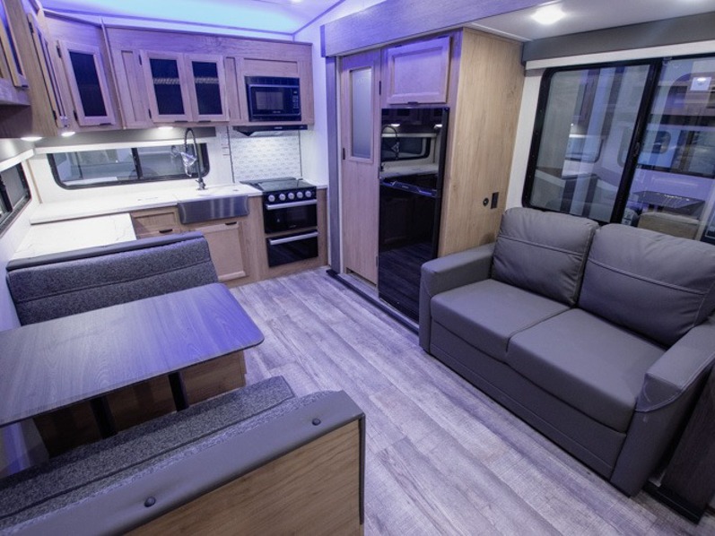 2024 Forest River Cherokee Arctic Wolf 23MLE, $ 38,990