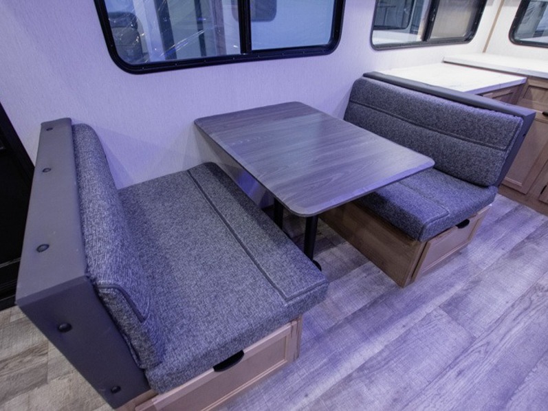 2024 Forest River Cherokee Arctic Wolf 23MLE, $ 38,990