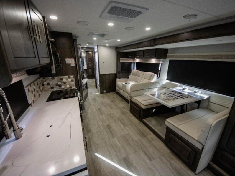 2024 Forest River Georgetown 5 Series GT5 34M5, $ 144,990