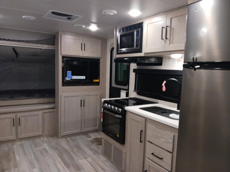 2023 Forest River Rockwood Roo 21SS, $ 45,972