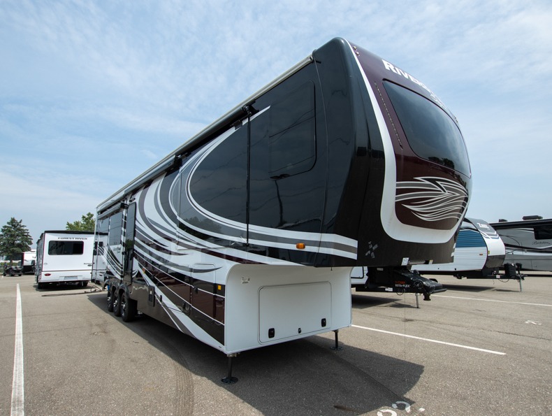 2023 Forest River Riverstone 41RL, $ 240,692