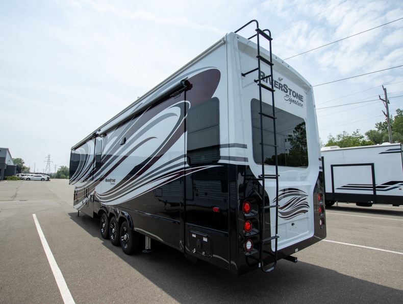 2023 Forest River Riverstone 41RL, $ 240,692