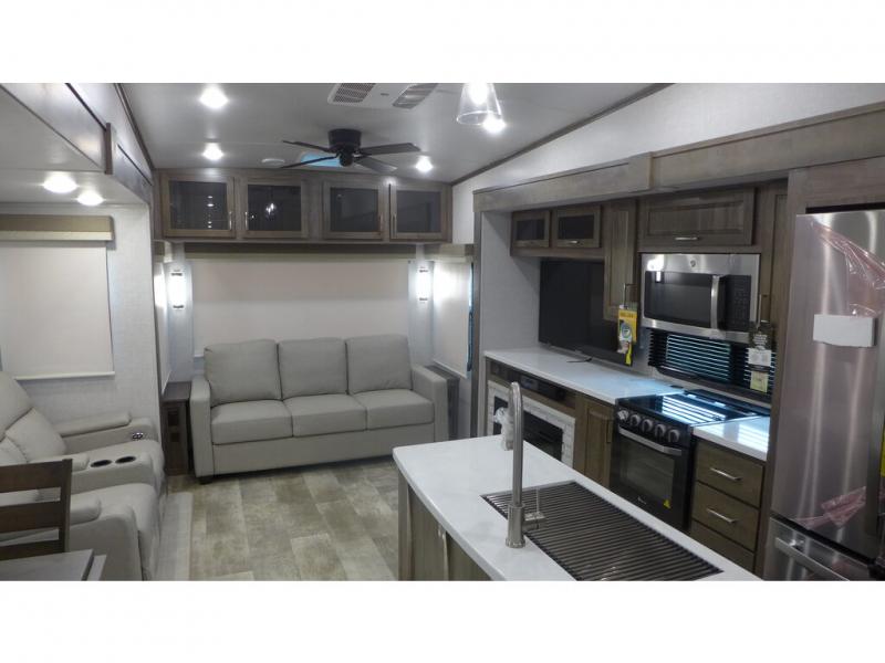 2023 Forest River Flagstaff Classic FW 8529RLBS, $ 59,990
