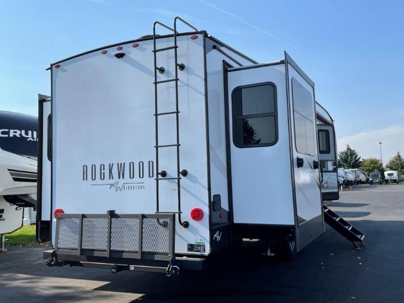2023 Forest River Rockwood Signature FW 2898BS, $ 64,990