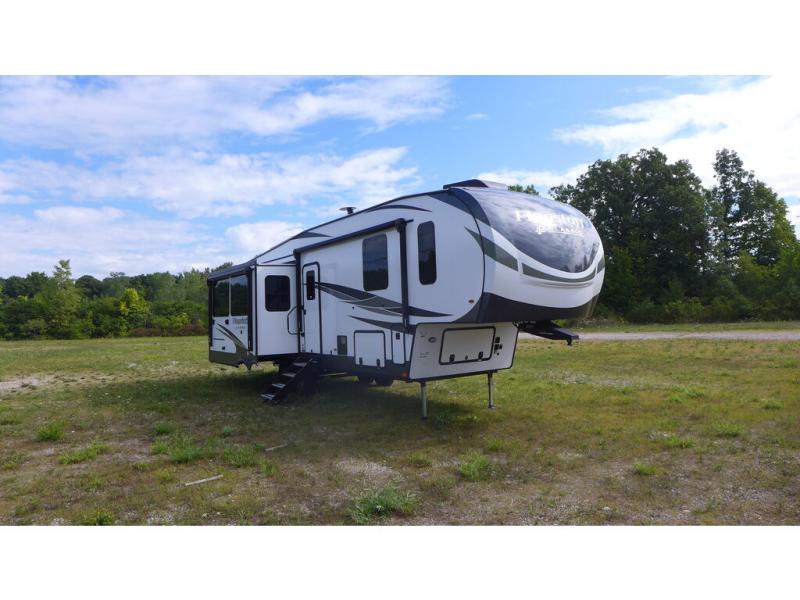 2023 Forest River Flagstaff Classic FW 529IKRL, $ 58,990