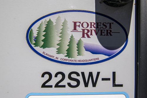 2023 Forest River Cherokee Alpha Wolf 22SW-L, $ 0