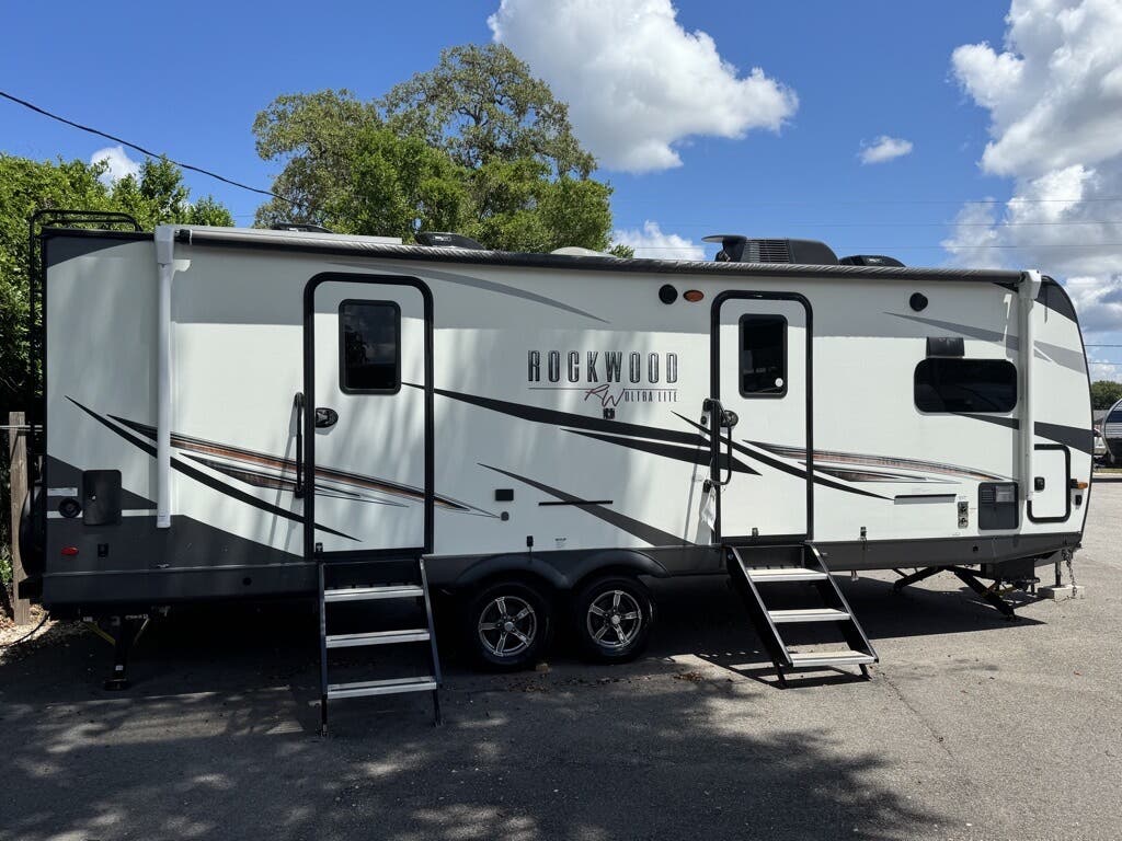 2022 Forest River Rockwood Ultra Lite 2608BS, $ 27,995