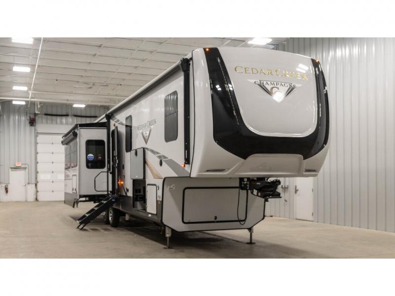 2022 Forest River Cedar Creek Champagne Edition 38, $ 146,549