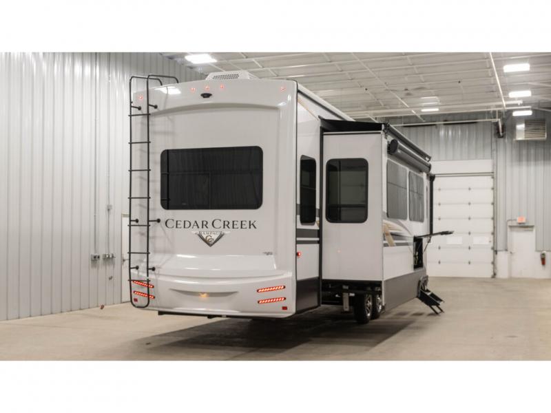 2022 Forest River Cedar Creek Champagne Edition 38, $ 146,549