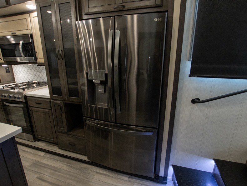 2022 Forest River Cedar Creek Champagne Edition 38, $ 0