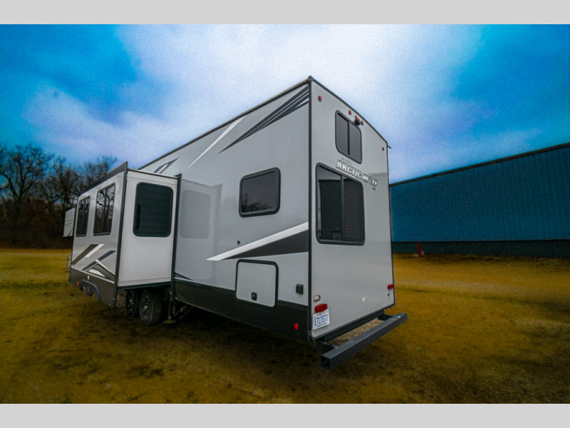 2022 Forest River Cherokee Arctic Wolf 3770 SUITE, $ 0