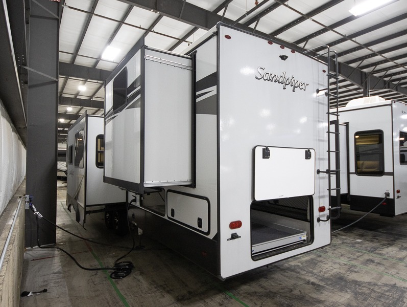 2022 Forest River Sandpiper Luxury 388BHRD, $ 112,712