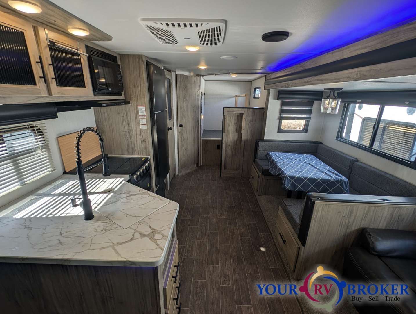 2021 Forest River Cherokee Alpha Wolf 26DBH-L, $ 19,900