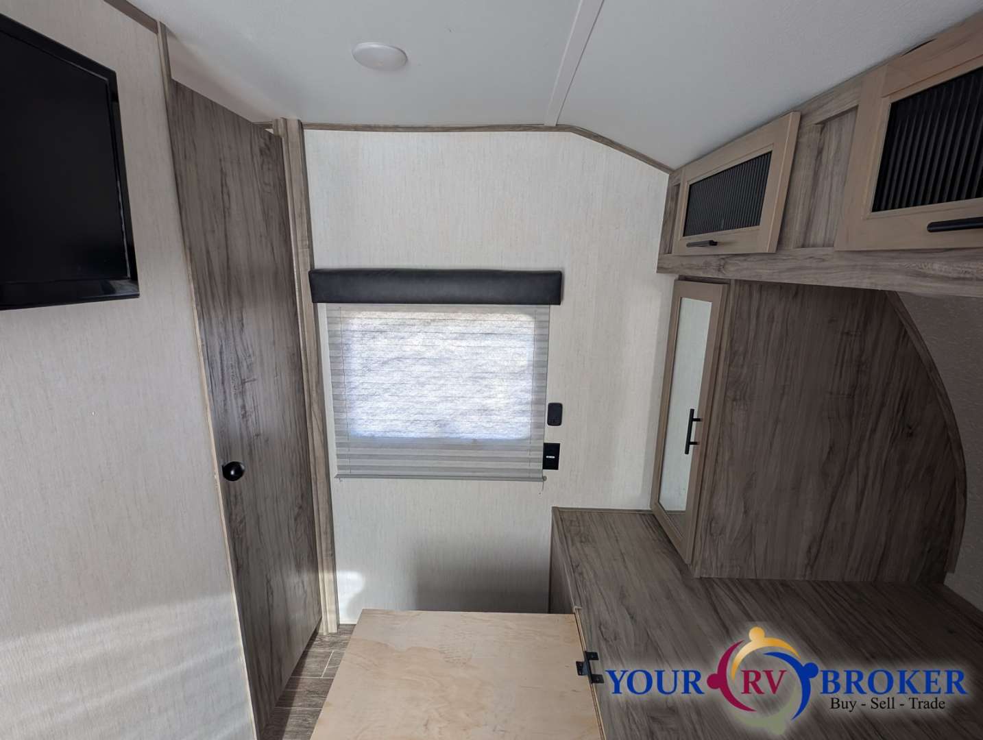 2021 Forest River Cherokee Alpha Wolf 26DBH-L, $ 19,900