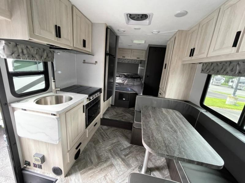 2021 Forest River Sunseeker LE 2350SLE Chevy, $ 69,990