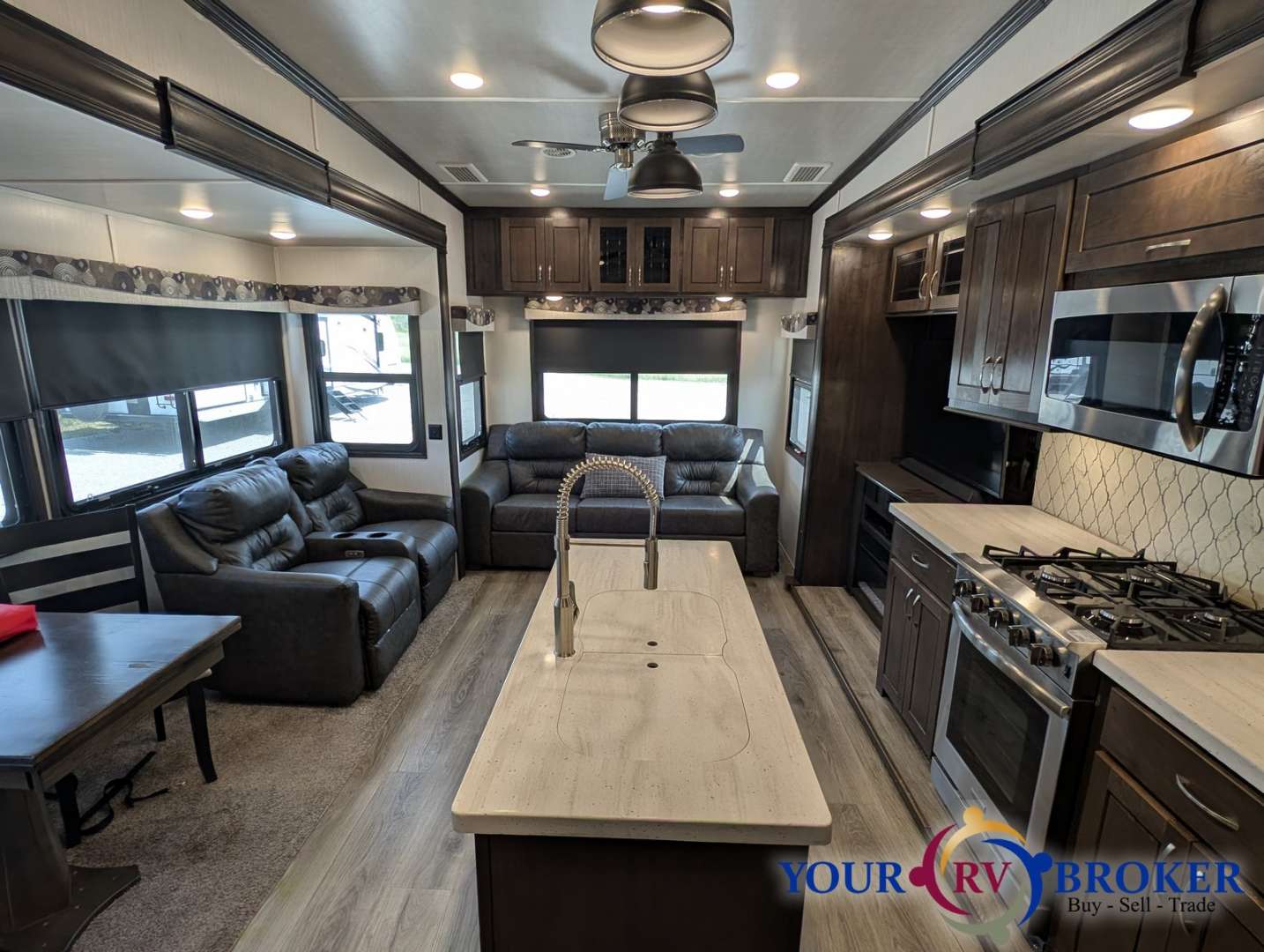 2020 Forest River Cedar Creek Silverback Edition 3, $ 39,200
