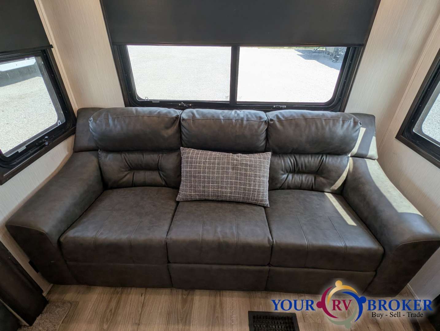 2020 Forest River Cedar Creek Silverback Edition 3, $ 39,200