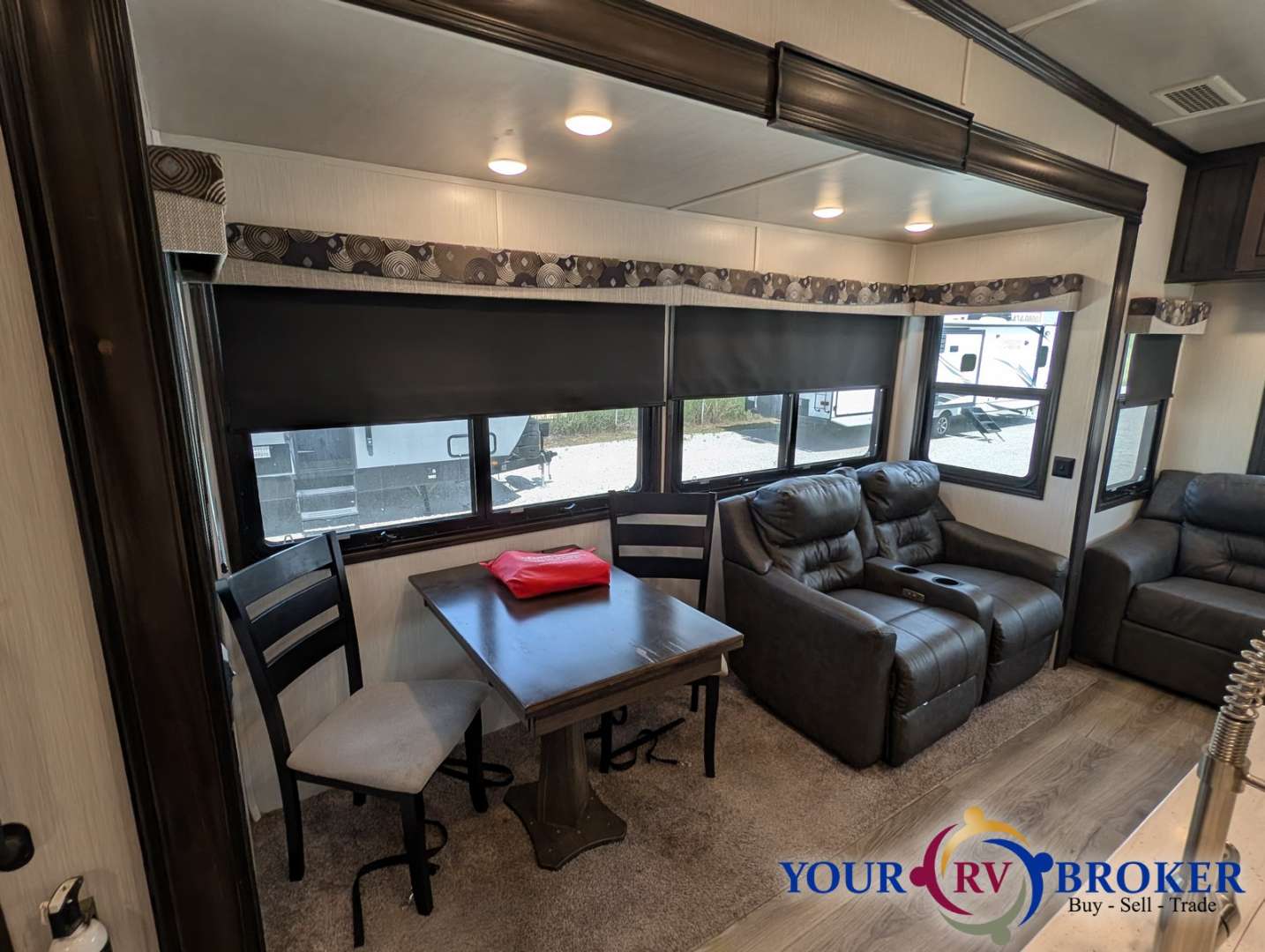 2020 Forest River Cedar Creek Silverback Edition 3, $ 39,200