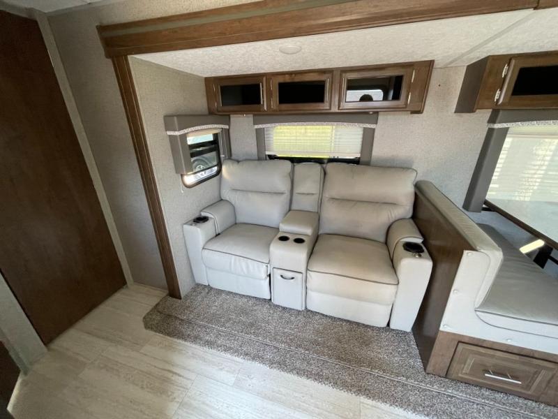 2020 Forest River Rockwood Ultra Lite 2608BS, $ 39,990