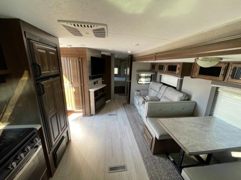2020 Forest River Rockwood Ultra Lite 2608BS, $ 39,990