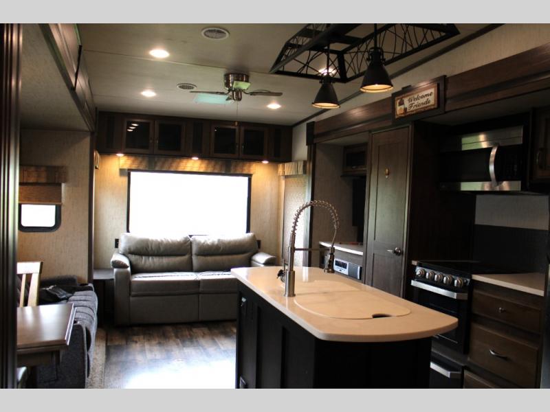 2019 Forest River Sandpiper HT 2950TRIK, $ 0