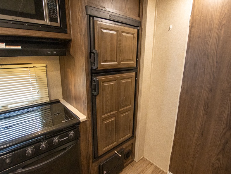 2018 Forest River Flagstaff Micro Lite 25BDS, $ 0