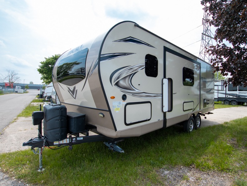 2018 Forest River Flagstaff Micro Lite 25BDS, $ 0