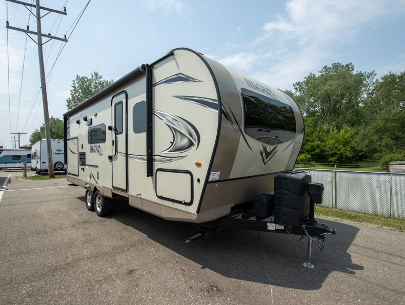 2018 Forest River Flagstaff Micro Lite 25BDS, $ 0