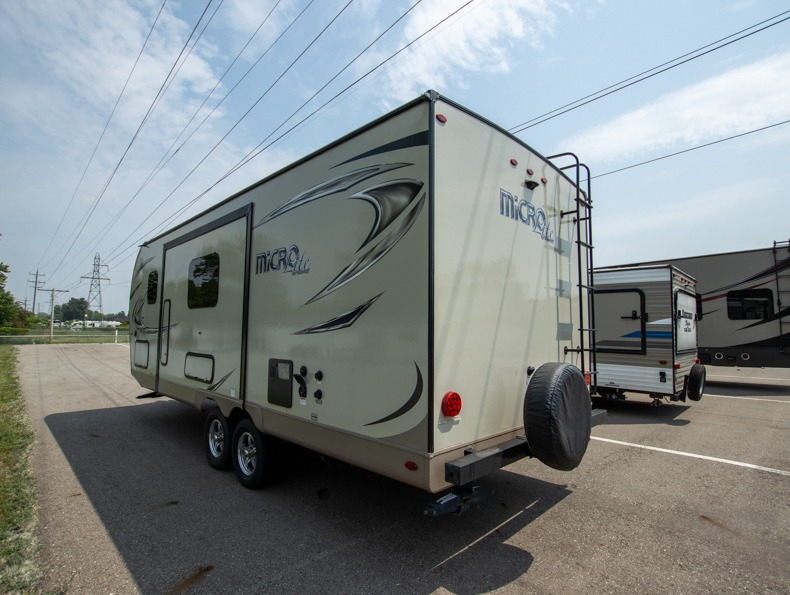 2018 Forest River Flagstaff Micro Lite 25BDS, $ 0