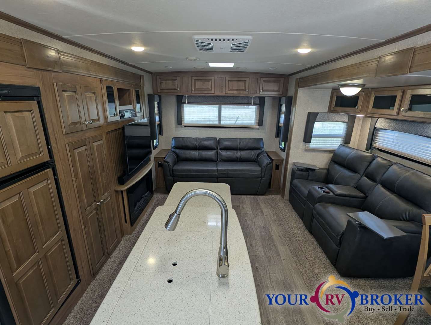 2018 Forest River Rockwood Signature Ultra Lite 83, $ 24,900