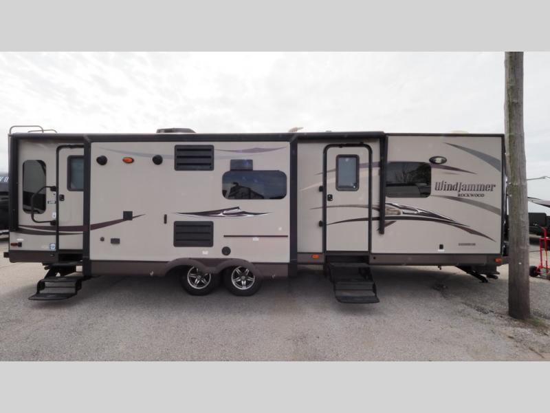 2015 Forest River Rockwood Windjammer 3025W, $ 0