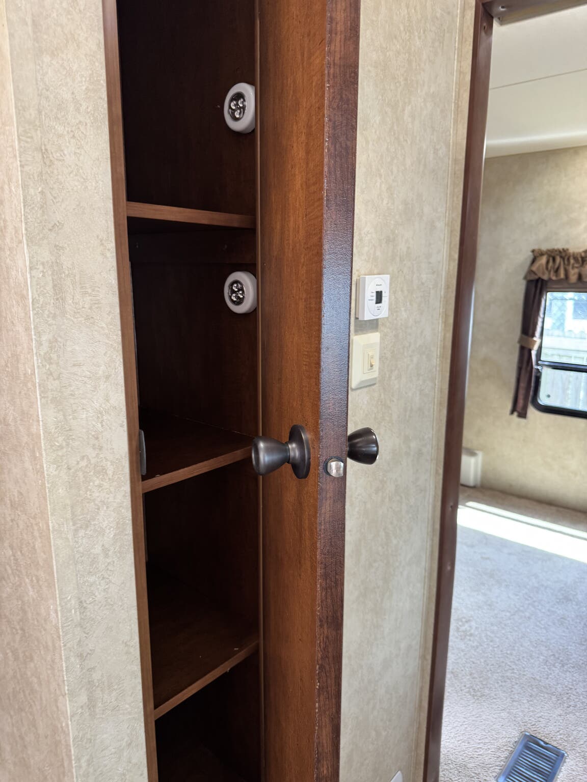 2014 Forest River Wildwood DLX 402QBQ, $ 21,900