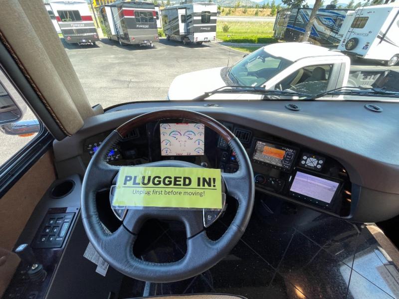 2013 Foretravel Motorcoach Phenix 404S, $ 219,990