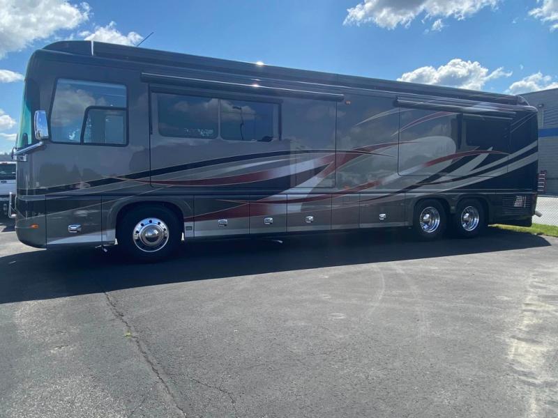 2013 Foretravel Motorcoach Phenix 404S, $ 219,990